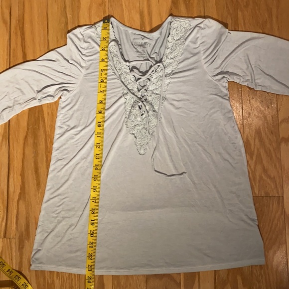 American Eagle Soft & Sexy Long Sleeve Lace Up Top in gray teal size S - Picture 6 of 10